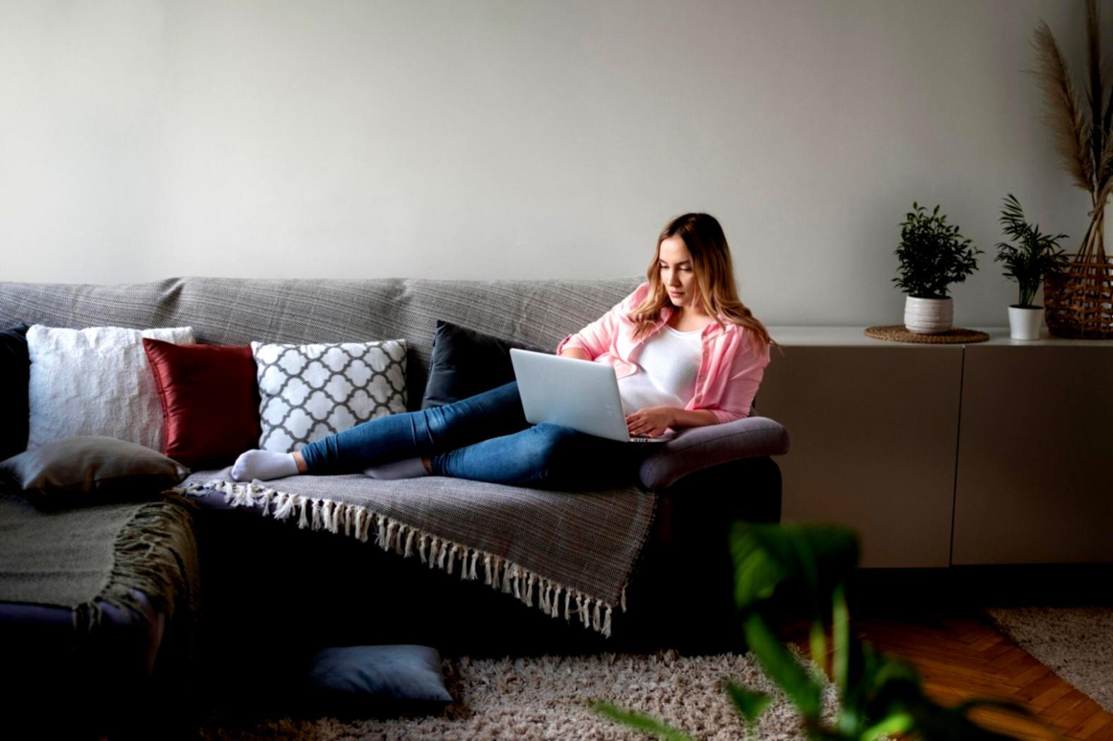 Platform trading dan tools pembelajaran yang digunakan dalam program remote learning